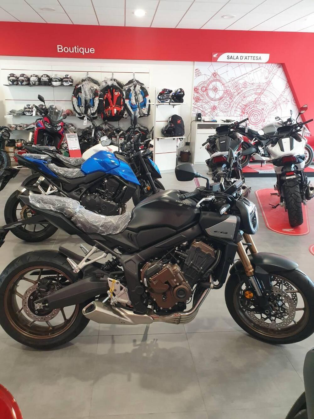 Honda CB 650 R E-Clutch (2024 - 25)