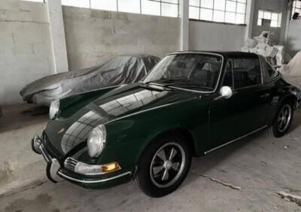 Porsche 911 T 2.2 TARGA  d'epoca a Cremona (8)
