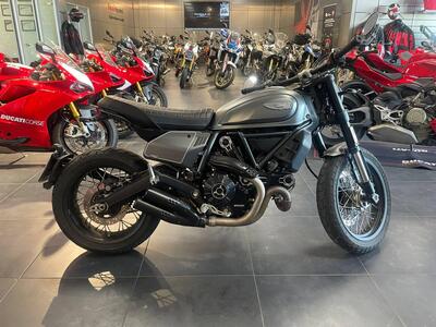 Ducati Scrambler 800 Night Shift (2021 - 22) usata