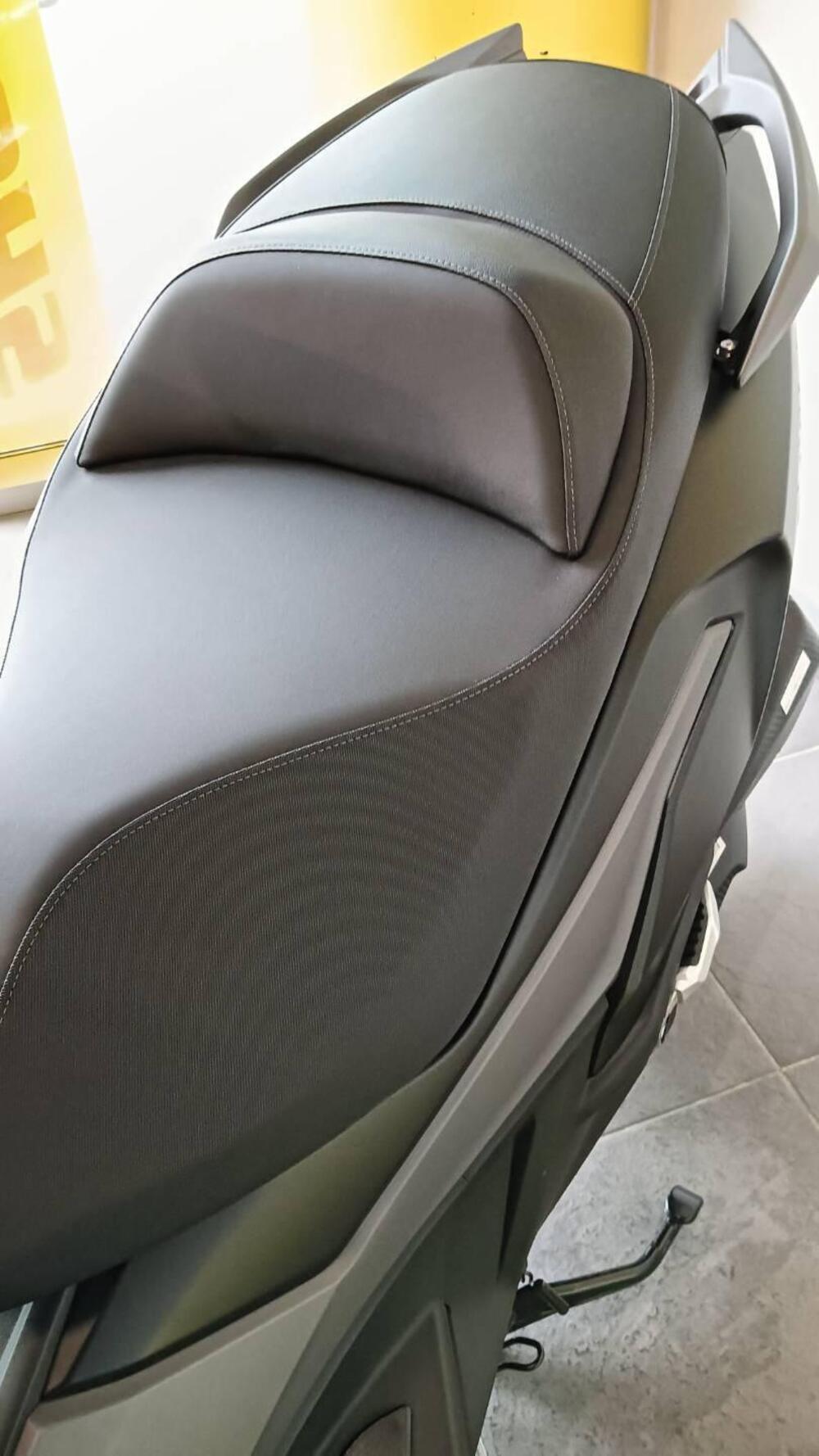 Sym Joymax 300 Z (2025 - 26) (8)