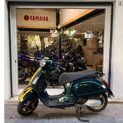 Vespa GTS 300 Super Racing Sixties Hpe (2021 - 22) usata