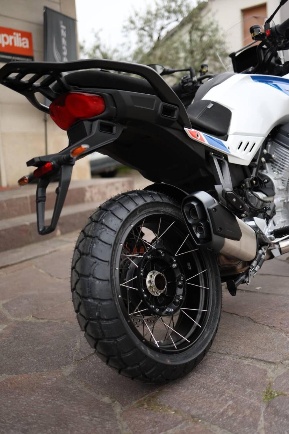 Moto Guzzi Stelvio Duecento Tributo (2025) (6)