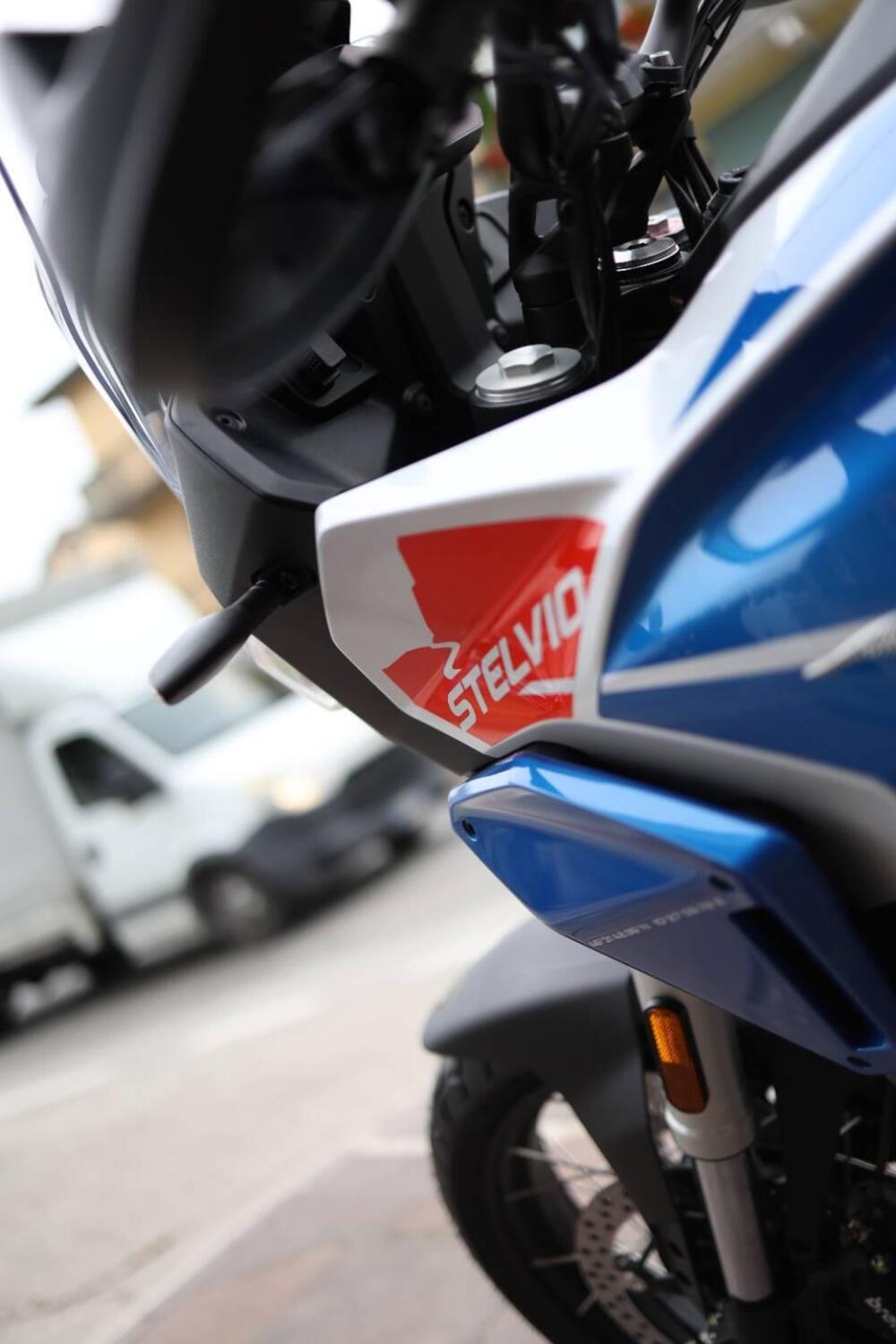 Moto Guzzi Stelvio Duecento Tributo (2025) (13)