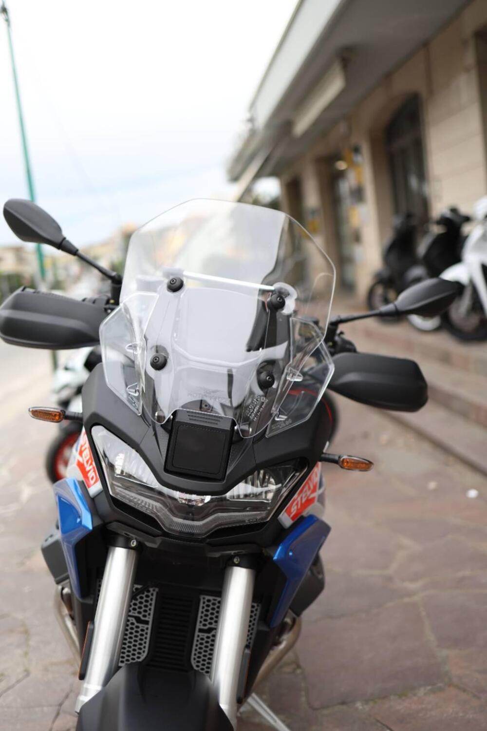 Moto Guzzi Stelvio Duecento Tributo (2025) (16)