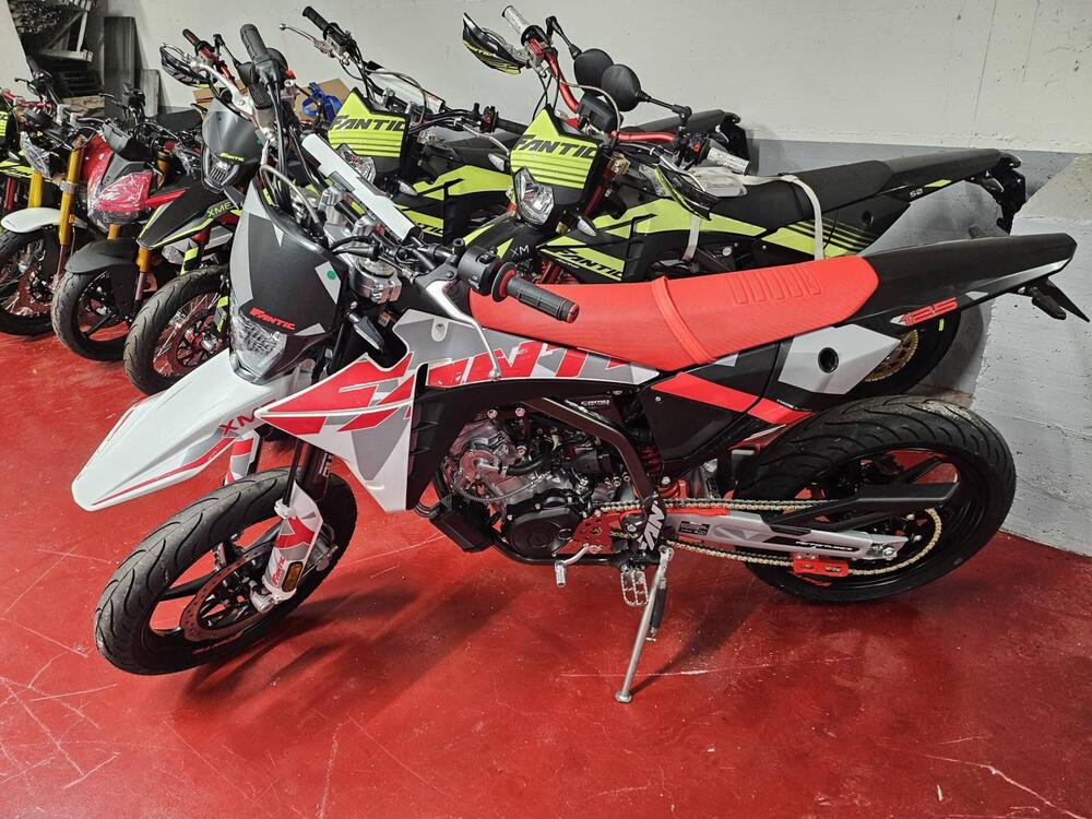 Fantic Motor XMF 125 Performance (2025 - 26) (2)