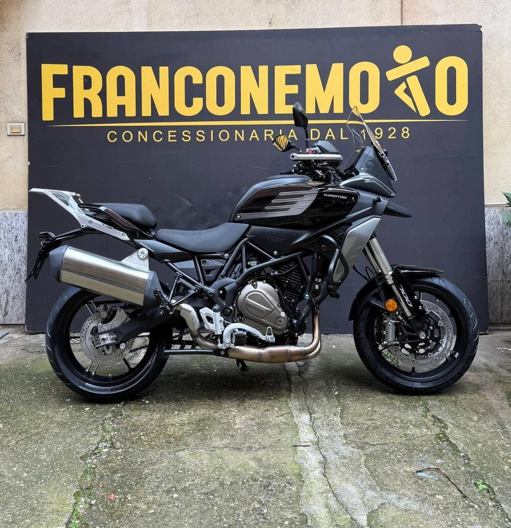 QJ Motor SRT 700 S (2025) (3)