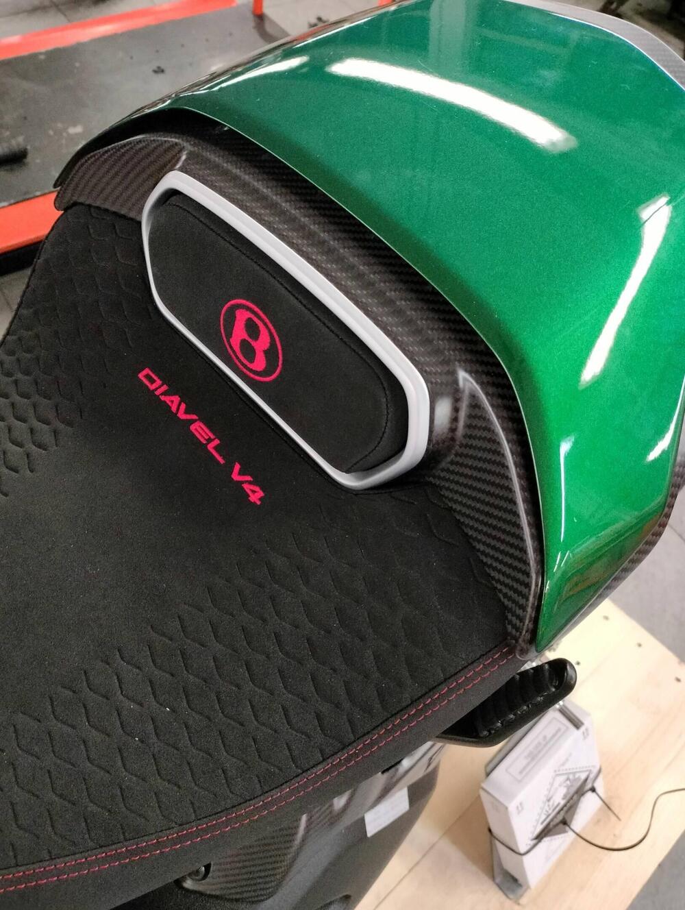 Ducati Diavel for Bentley (2024) (12)