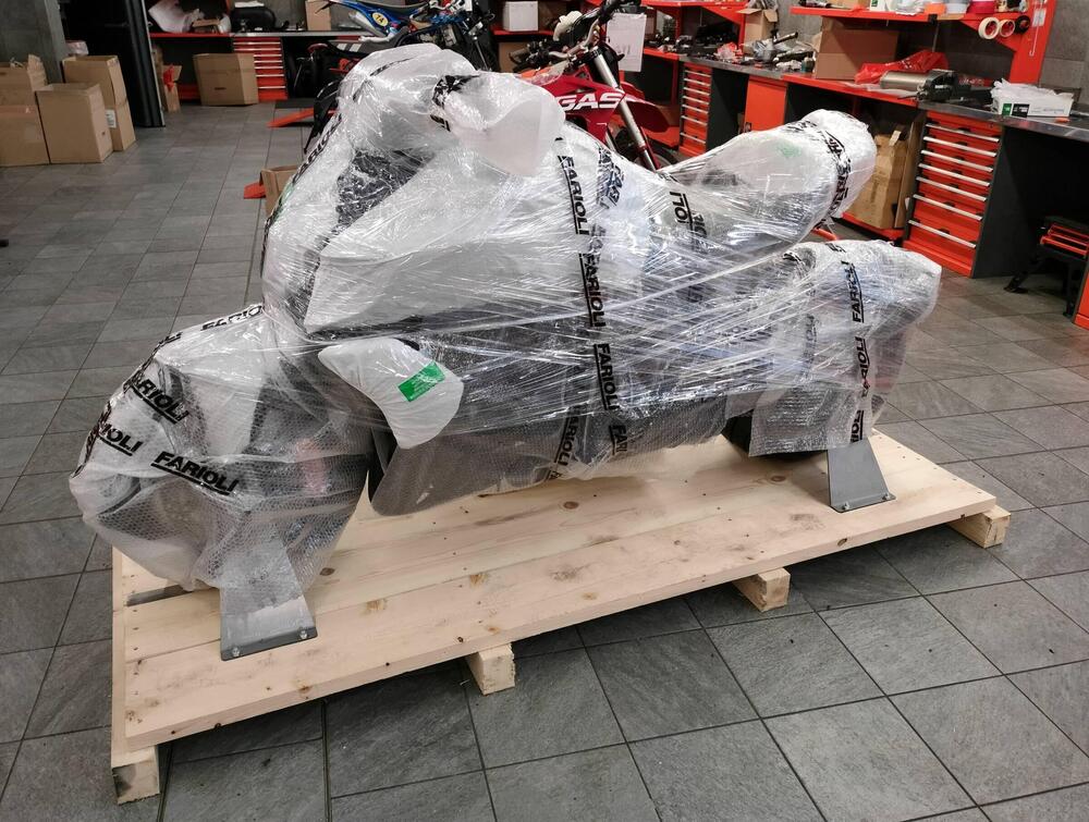 Ducati Diavel for Bentley (2024) (14)