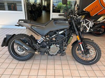 Husqvarna Svartpilen 125 (2021 - 23) usata