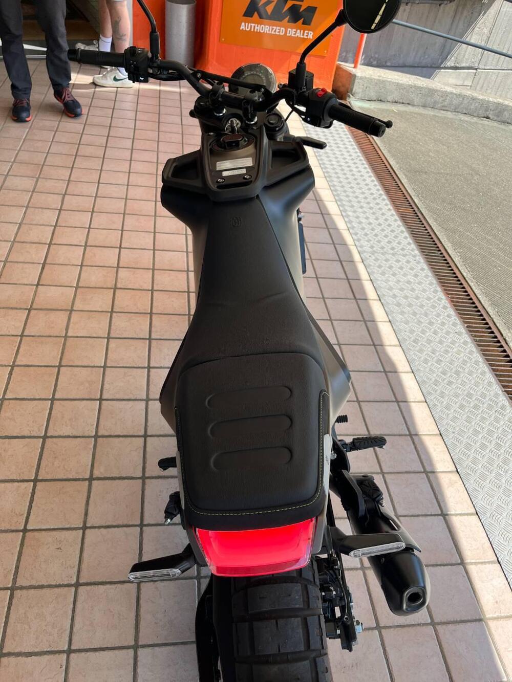 Husqvarna Svartpilen 125 (2021 - 23) (6)