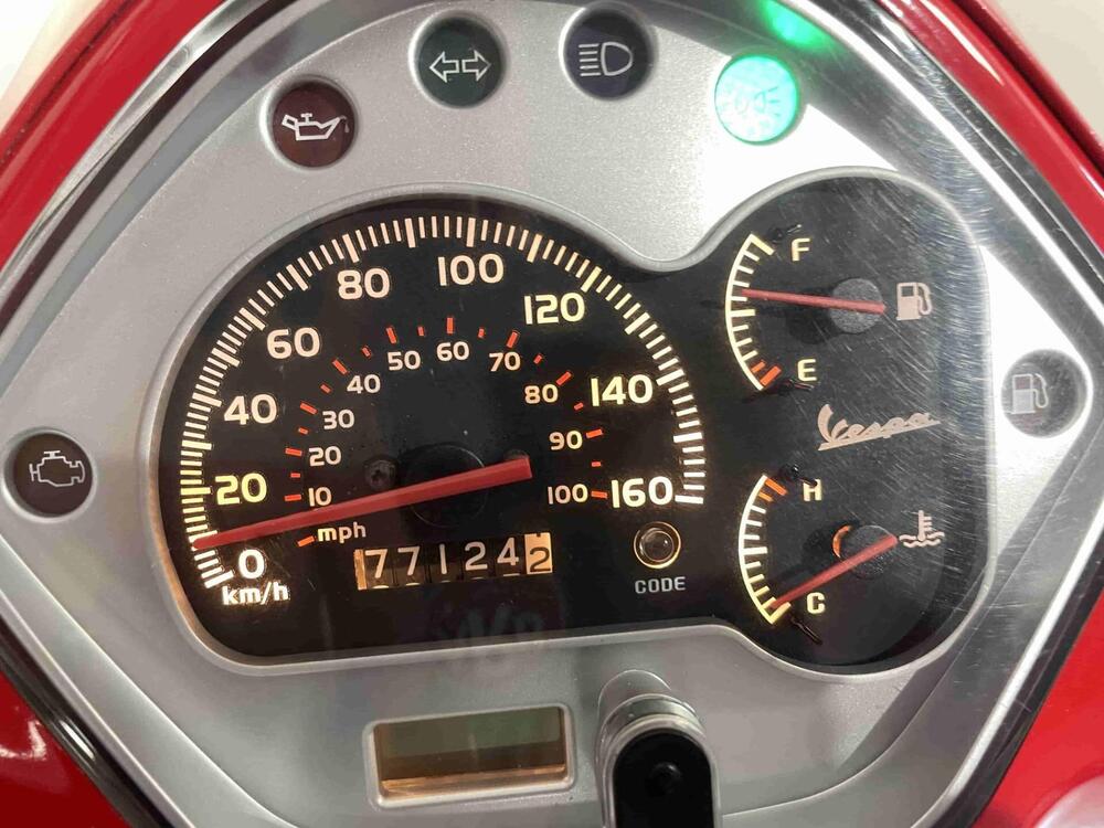 Vespa GTS 300 (2010 - 14) (6)