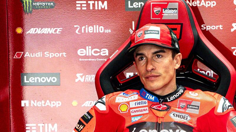 MotoGP 2025. GP del Regno Unito. Marc Marquez: &quot;A due giri dalla fine ho gettato la spugna. Alex fa cinque curve meglio di tutte le Ducati, ma non posso copiarlo&quot;