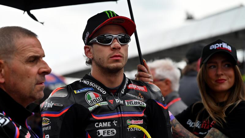 MotoGP 2025. GP del Regno Unito. Marco Bezzecchi, da diciannovesimo a quarto: &quot;La bagarre con Pecco Bagnaia? Non potevo sbagliare&quot; 