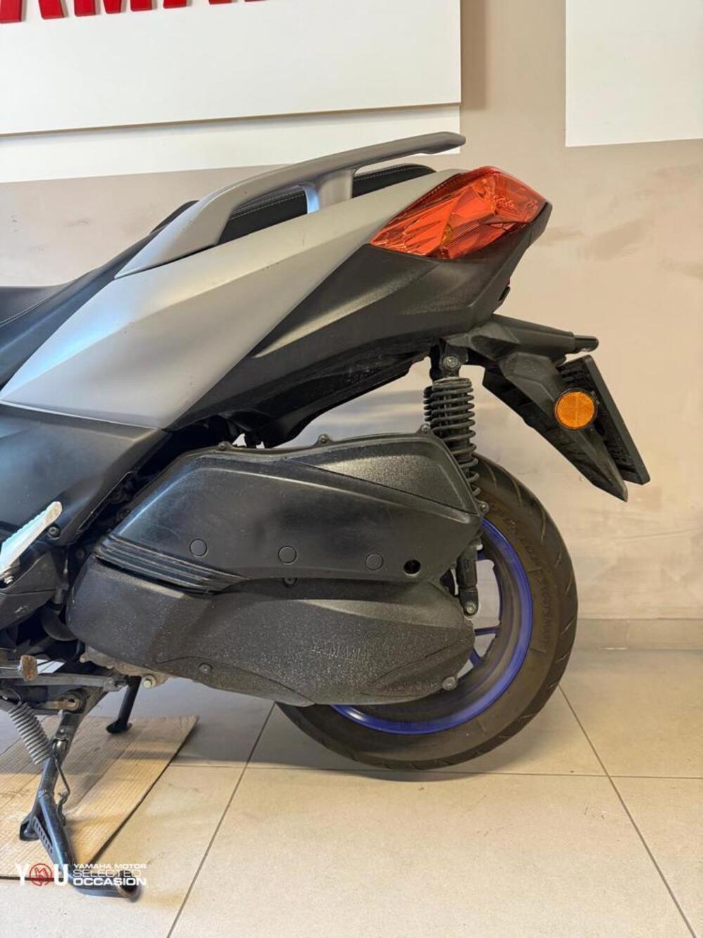 Yamaha X-Max 300 (2021 - 24) (6)