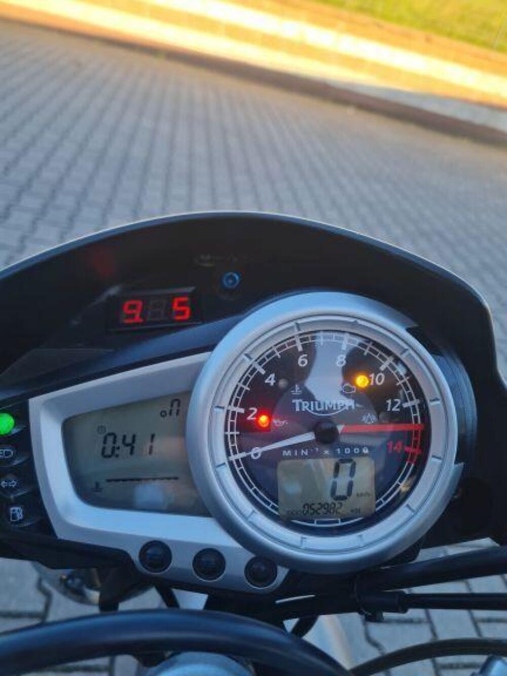 Triumph Street Triple R (2009 - 12) (7)