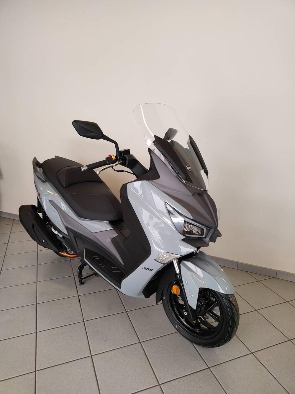 Sym Joymax 300 Z (2025 - 26) (11)