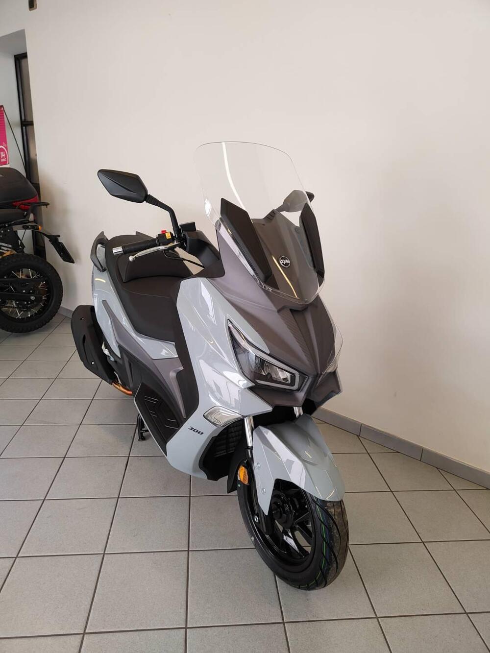 Sym Joymax 300 Z (2025 - 26) (12)