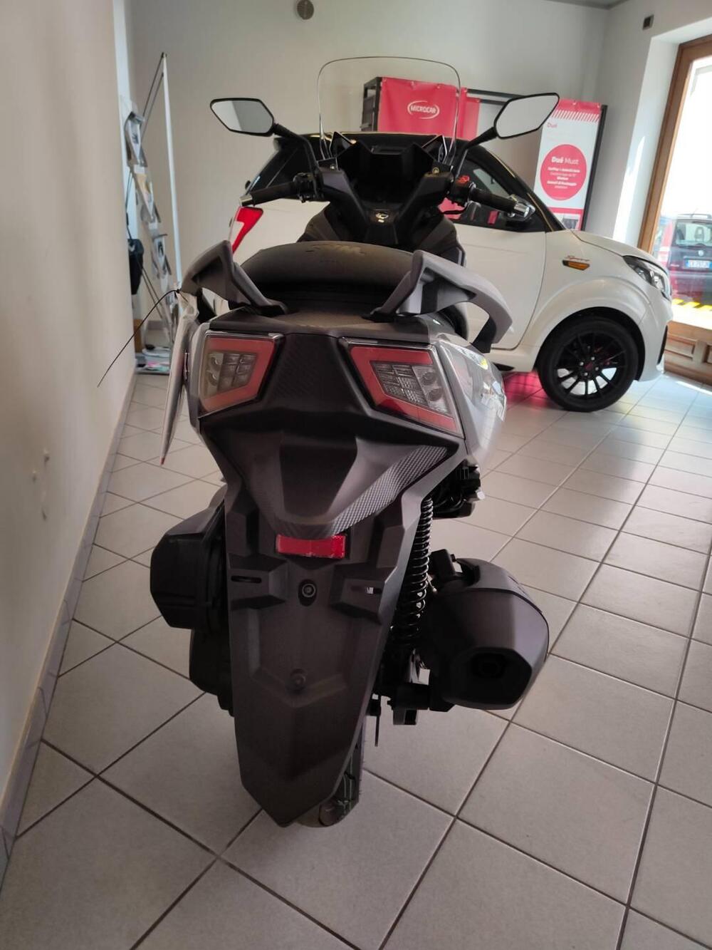 Sym Joymax 300 Z (2025 - 26) (16)