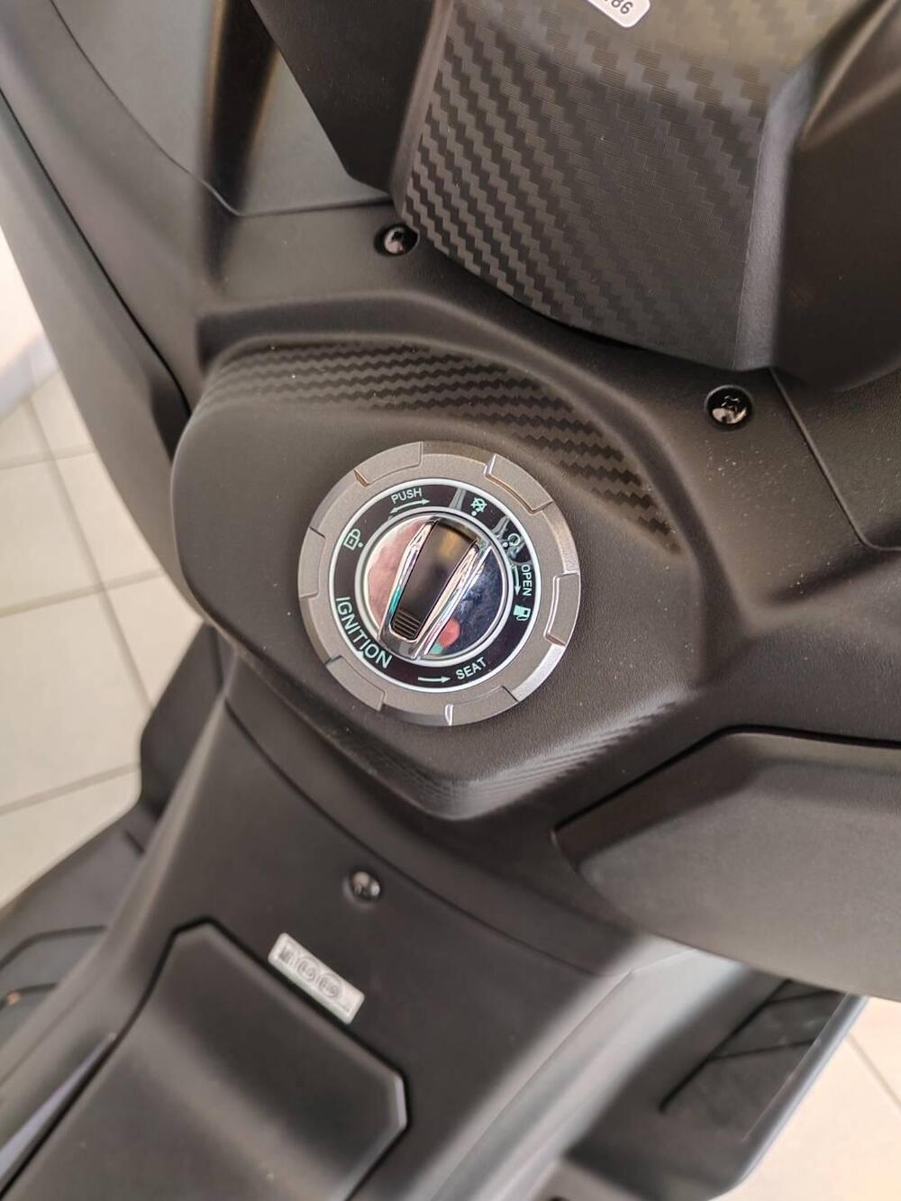 Sym Joymax 300 Z (2025 - 26) (18)