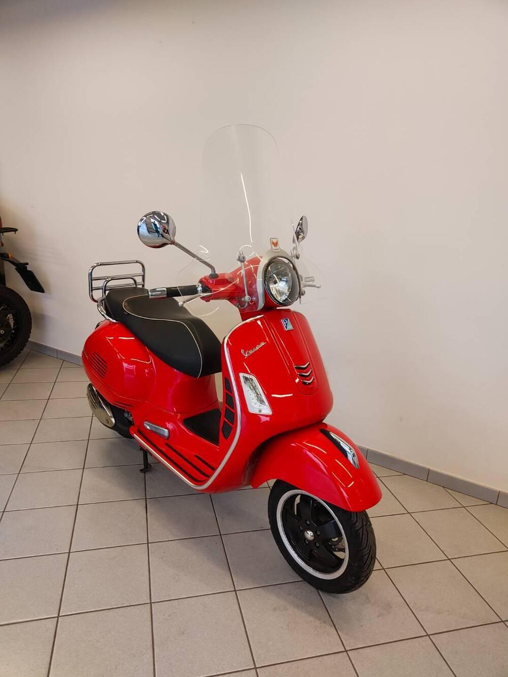 Vespa GTS 300 Super ABS (2014 - 16) (12)