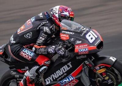 MotoGP 2025. GP del Regno Unito. Moto2: tutto si decide all'ultima curva! Vince Senna Agius, secondo Diogo Moreira, primo podio per David Alonso