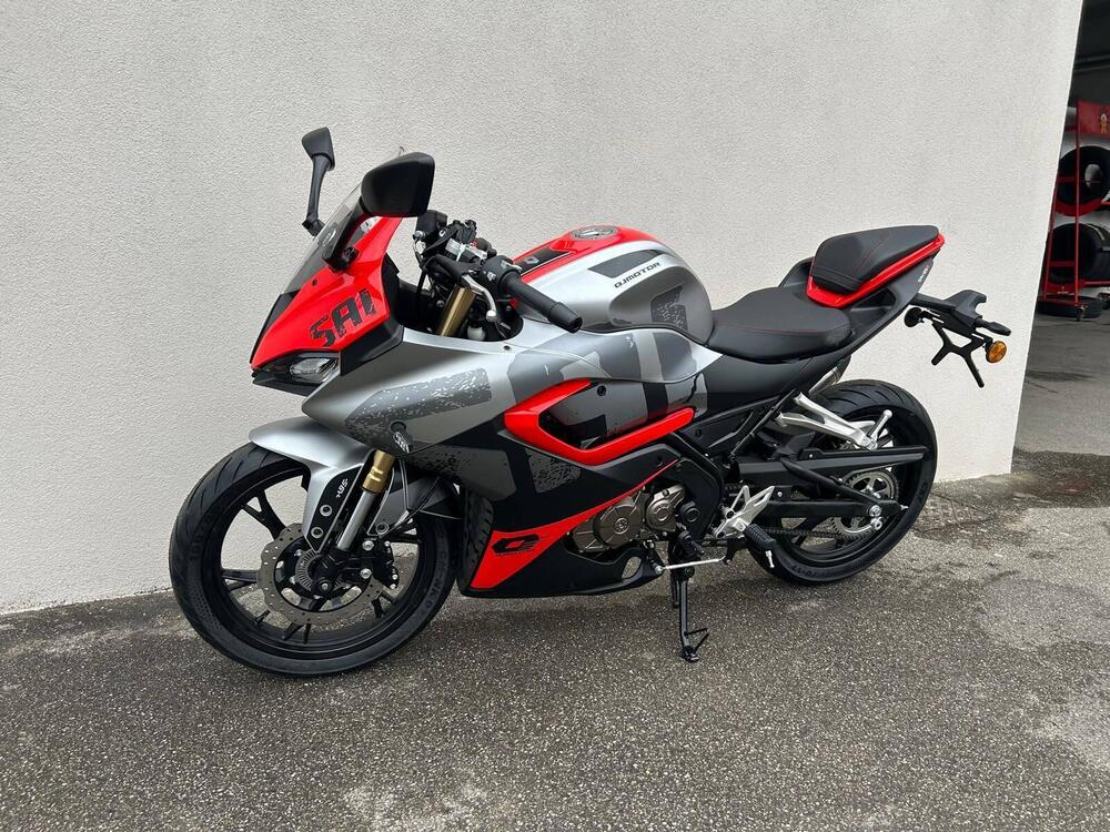 QJ Motor SRK 125 R (2024) (5)