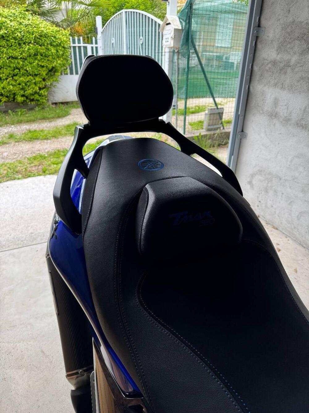 Yamaha T-Max 560 Tech Max (2022 - 24) (15)