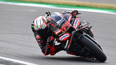 MotoGP 2025. GP del Regno Unito a Silverstone. Gara bellissima e incredibile: vince Marco Bezzecchi, secondo Johann Zarco, poi Marc Marquez batte Franco Morbidelli per il podio! [RISULTATI]