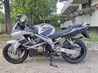 Honda CBR 600 F (2001 - 06) usata