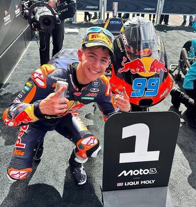 MotoGP 2025. GP del Regno Unito. Moto3: in rimonta dall&#039;ultima posizione vince Jos&eacute; Antonio Rueda e allunga in classifica! Sul podio Luca Lunetta