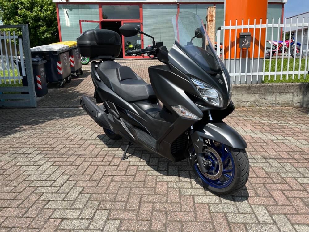 Suzuki Burgman 400 (2022 - 24) (3)