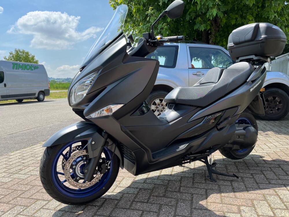 Suzuki Burgman 400 (2022 - 24) (7)