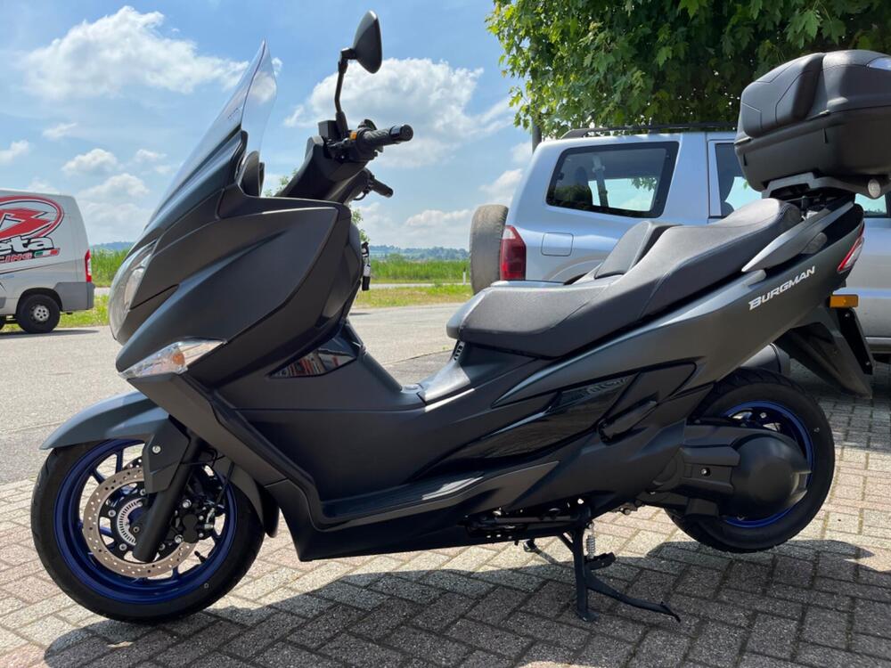 Suzuki Burgman 400 (2022 - 24) (8)