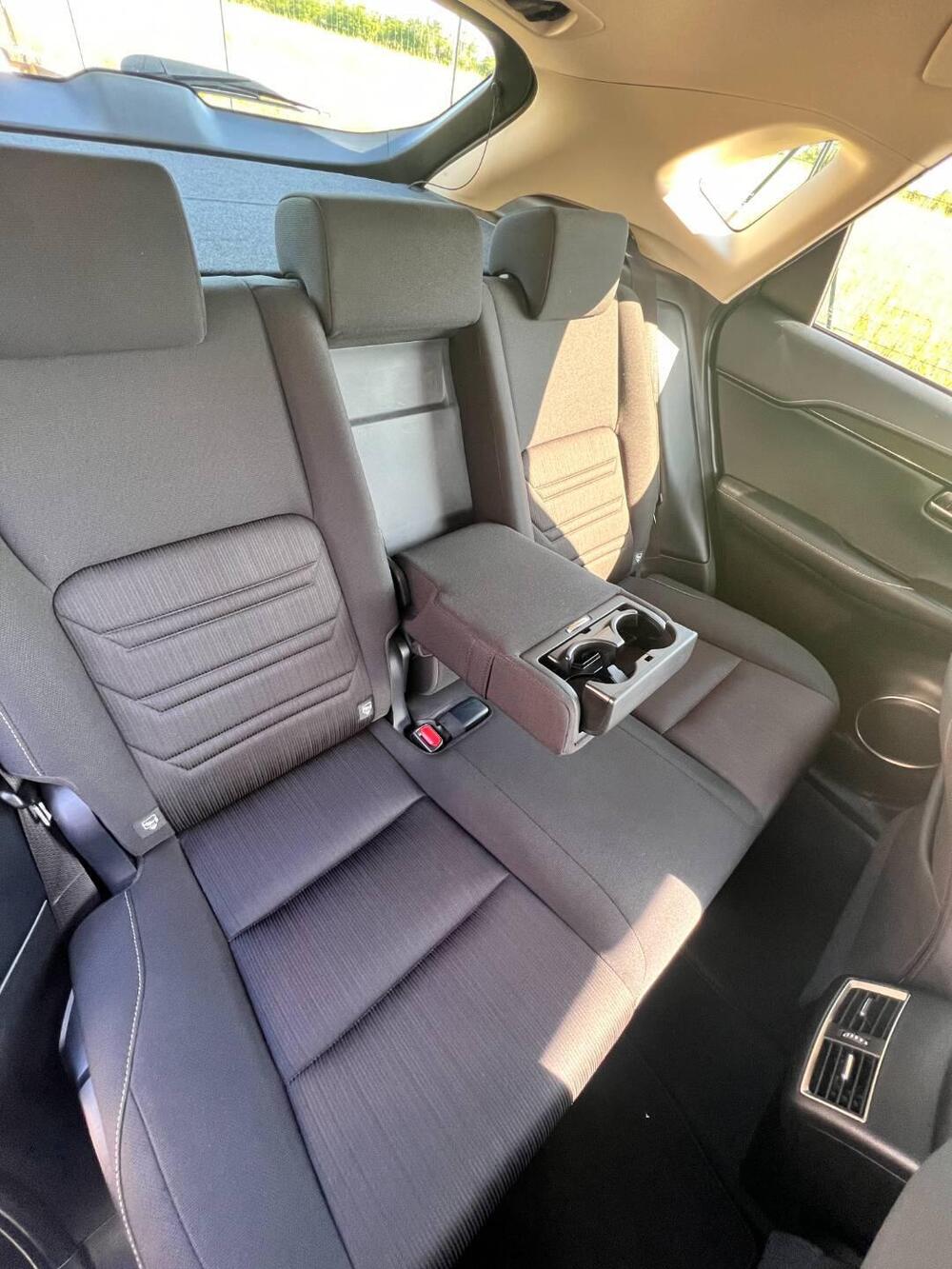 Lexus NX usata a Pavia (16)