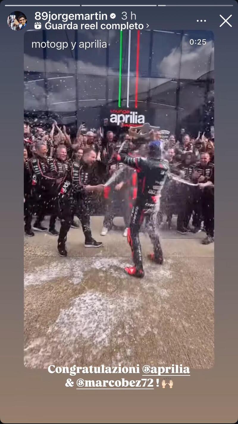 La storia su IG in cui Martin si congratula con Aprilia e Bez