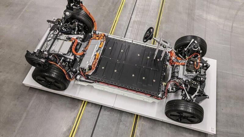 La sfida della batteria perfetta: ecco tutti i segreti di Porsche