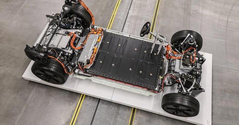La sfida della batteria perfetta: ecco tutti i segreti di Porsche