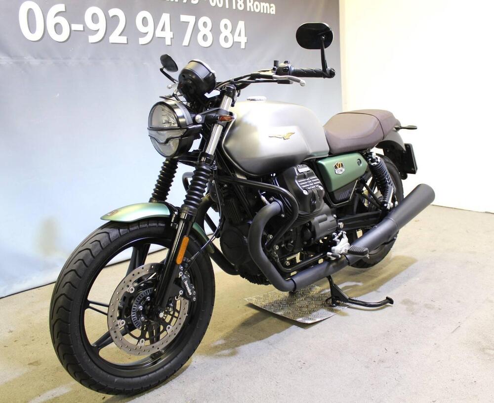 Moto Guzzi V7 Stone Centenario (2021 - 22) (12)