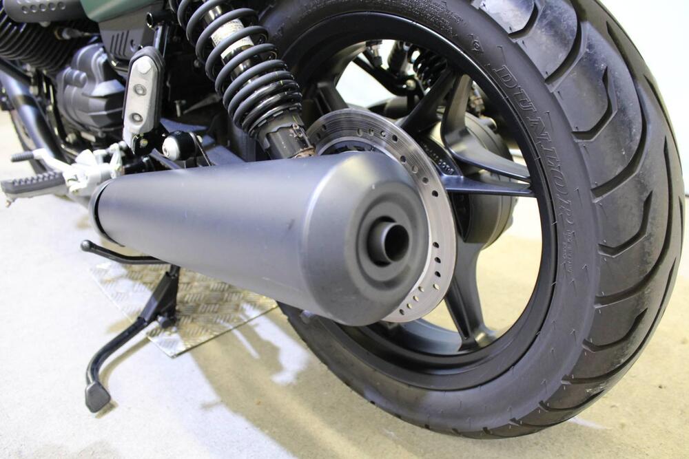 Moto Guzzi V7 Stone Centenario (2021 - 22) (15)