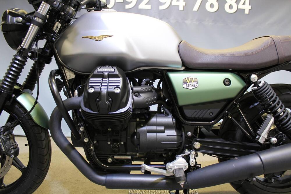 Moto Guzzi V7 Stone Centenario (2021 - 22) (16)