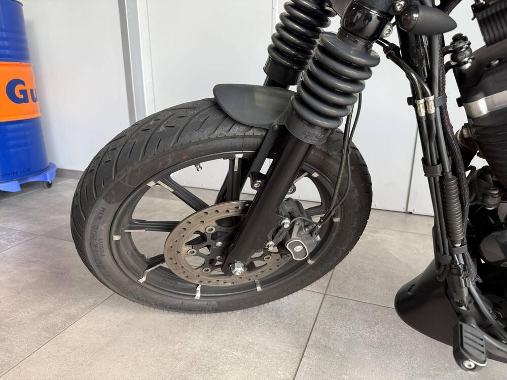 Harley-Davidson 883 Iron (2017 - 20) - XL 883N (11)
