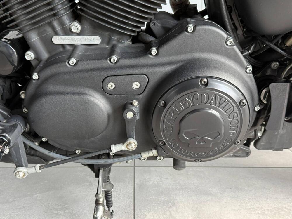 Harley-Davidson 883 Iron (2017 - 20) - XL 883N (12)