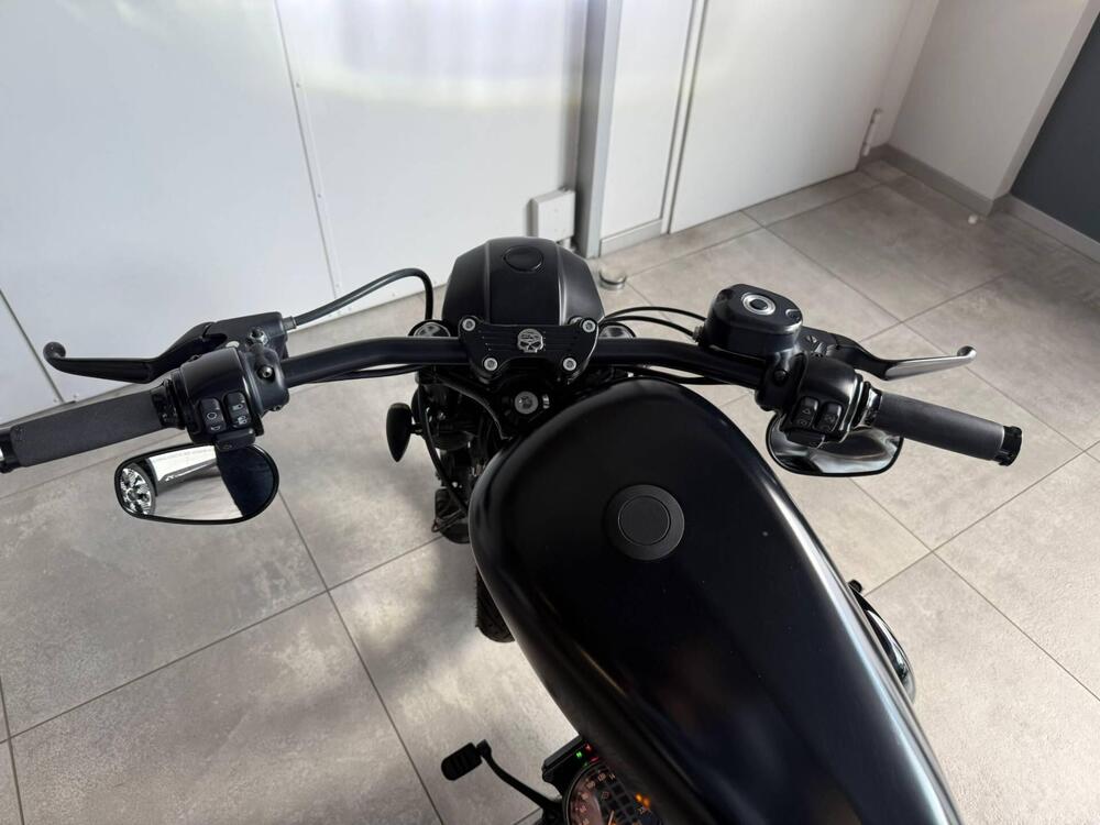 Harley-Davidson 883 Iron (2017 - 20) - XL 883N (15)