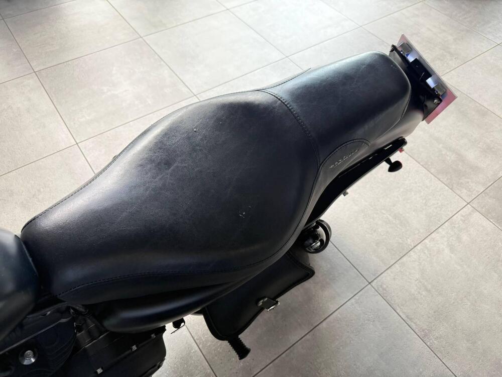 Harley-Davidson 883 Iron (2017 - 20) - XL 883N (17)