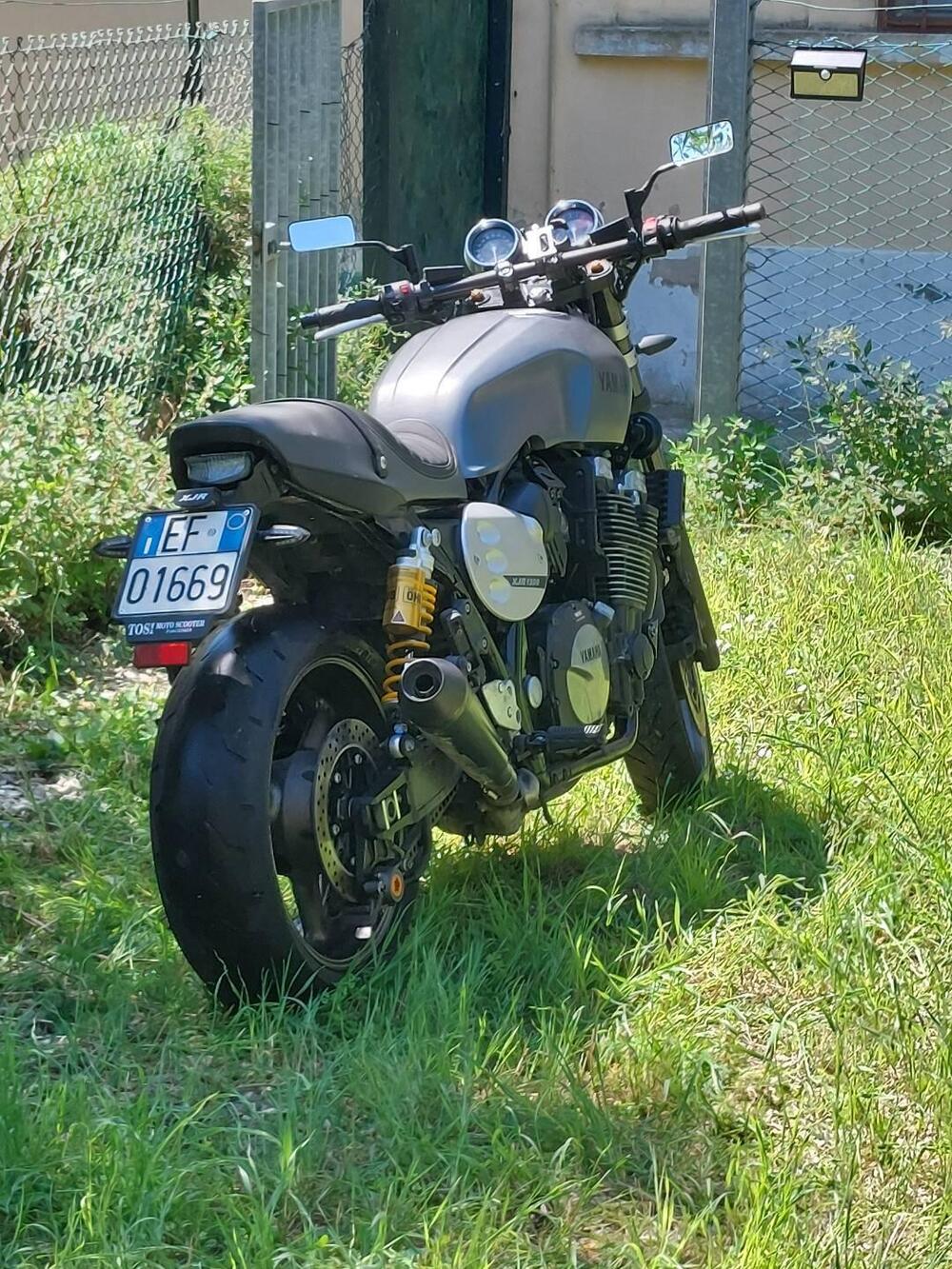 Yamaha XJR 1300 (2015 - 17) (8)