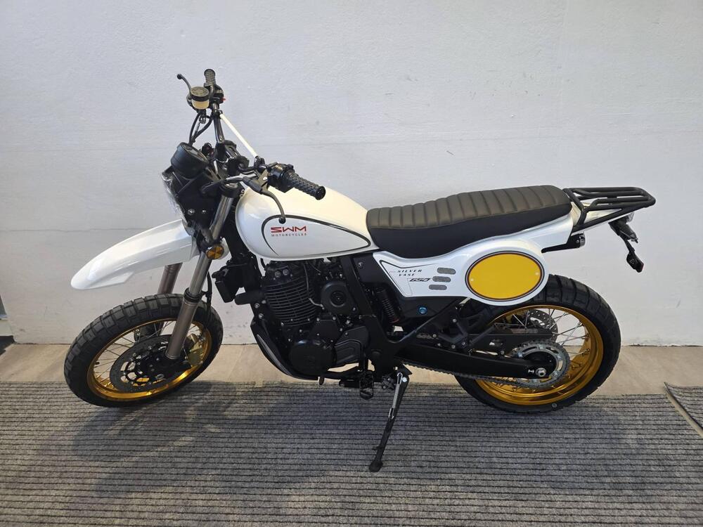 Swm Silver Vase 650 (2025 - 26) (2)