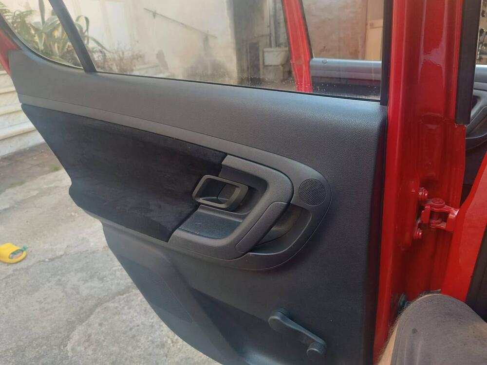 Skoda Fabia usata a Caserta (8)