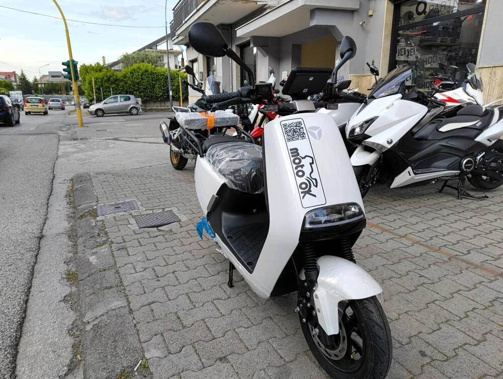 Yadea G5S (2022 - 26) (2)