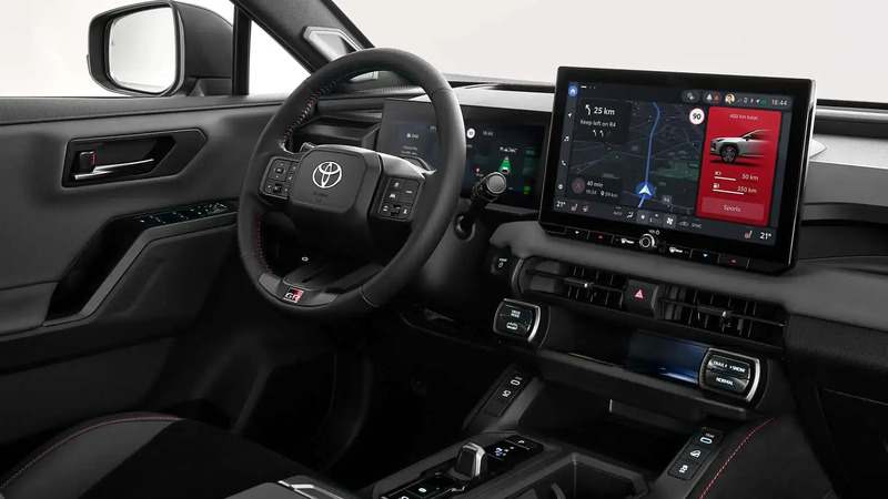 Gli interni della nuova Toyota RAV 4