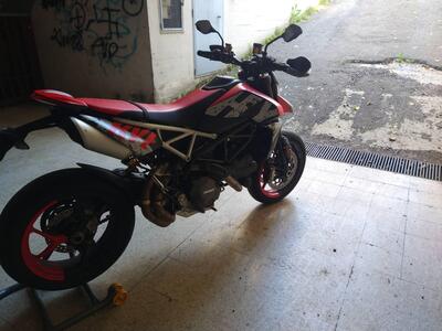 Ducati Hypermotard 950 RVE (2022 - 25) usata